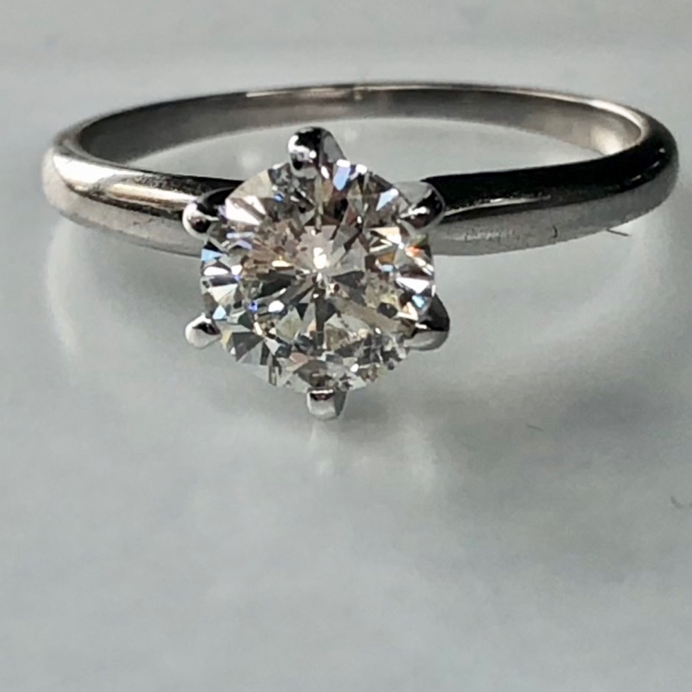 GORGEOUS 1.25 CTW ROUND SOLITAIRE DIAMOND